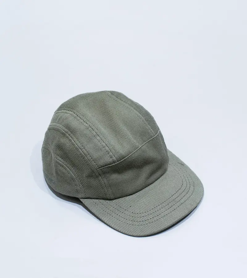 Middle Distance 'Burgular Cap' (Mud)