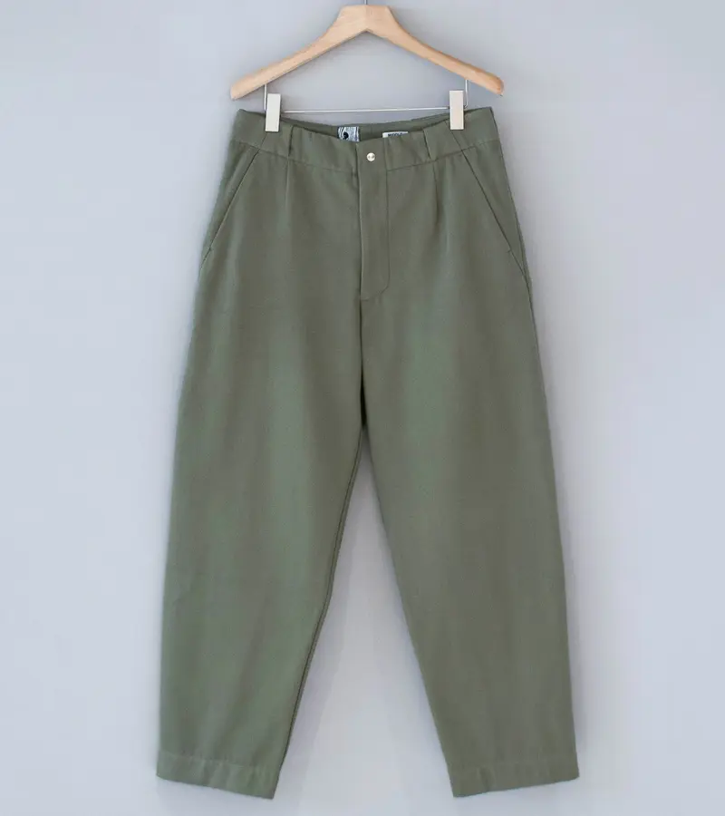 Middle Distance 'Footpad Pant' (Mud)