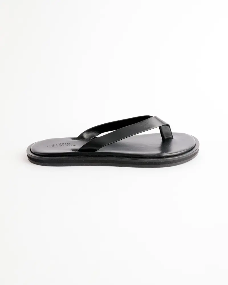 Curren Thong Sandal in Black